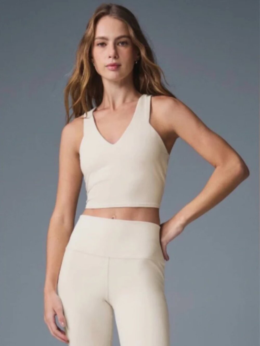 NWT Alo Yoga AIRBRUSH REAL BRA TANK in Oat Milk (Medium)